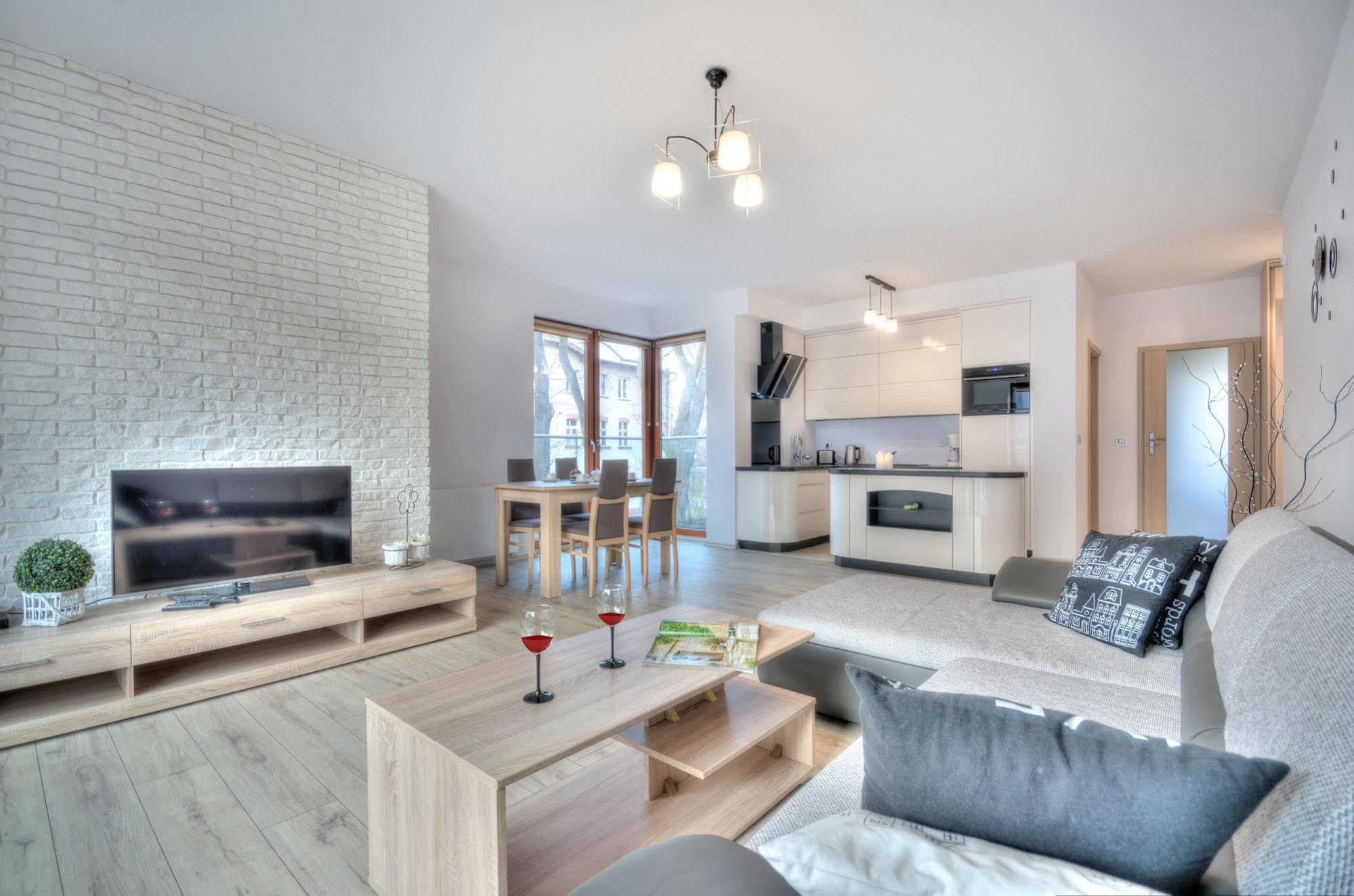Dom & House - Apartments Sopot Kamienny Potok Esterno foto